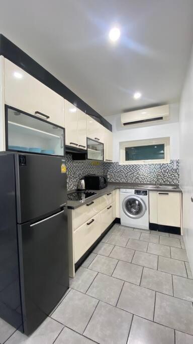 Villa Pool Pattaya Phratamnak C2- 2 Bedroom Jomtien Beach